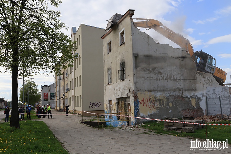 Rozbirka budynku przy Al. Grunwaldzka 107, fot. 39