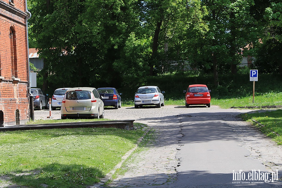 Szpital miejski ulica eromskiego parkowanie., fot. 11