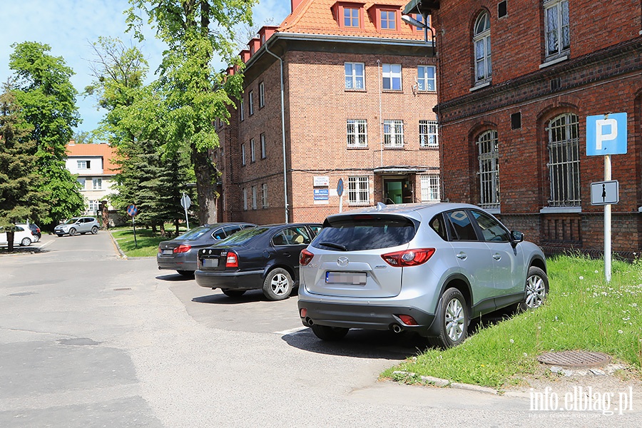 Szpital miejski ulica eromskiego parkowanie., fot. 12