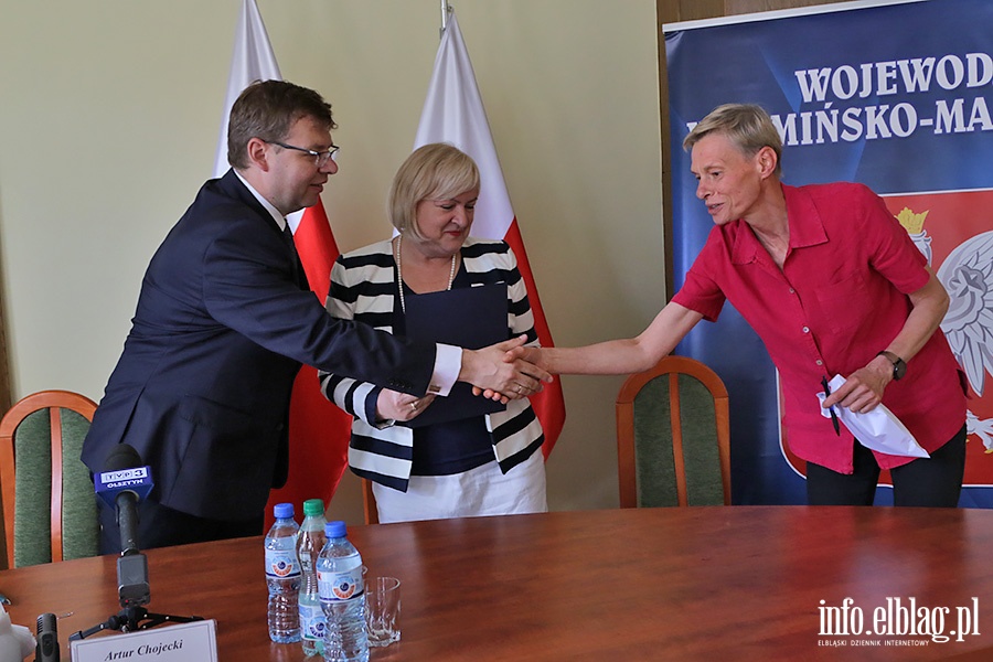 Podpisanie umów z Wojewodą, fot. 11