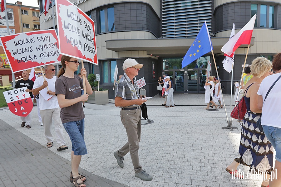 Sad protest, fot. 8