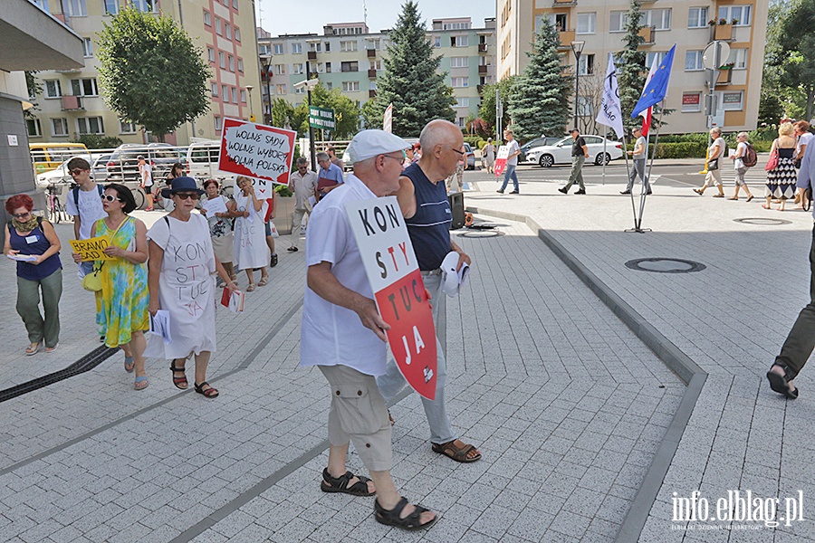 Sad protest, fot. 13