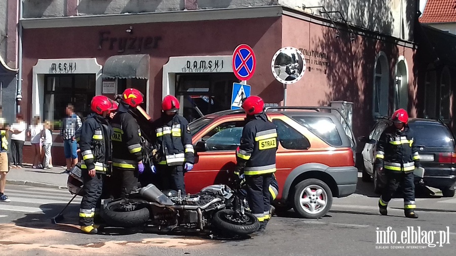  Wypadek na ul. Mickiewicza. Motocyklista potrcony przez osobwk, fot. 6