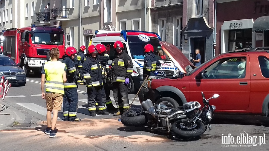  Wypadek na ul. Mickiewicza. Motocyklista potrcony przez osobwk, fot. 7