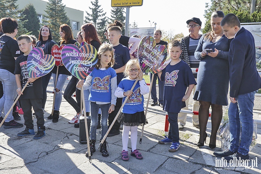 Jerzy Owsiak przekazał karetkę do przewozu niemowlaków., fot. 2