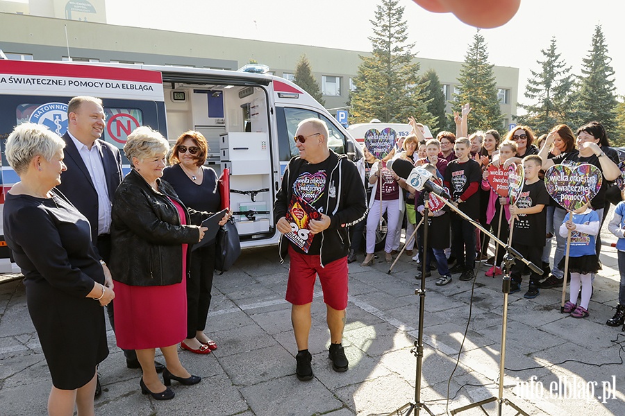 Jerzy Owsiak przekaza karetk do przewozu niemowlakw., fot. 15