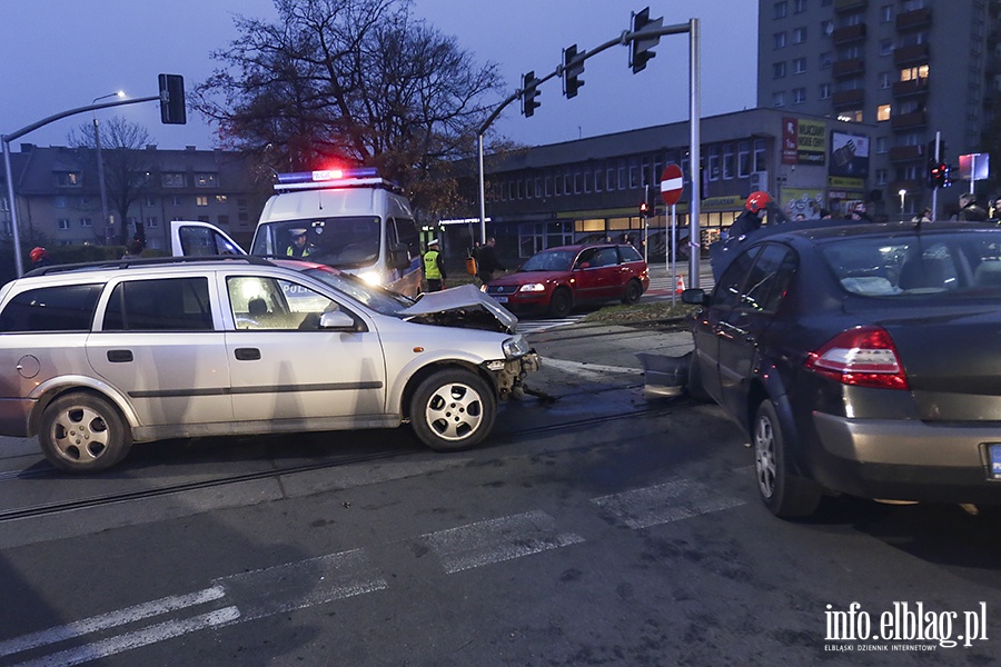 Wypadek na skrzyżowaniu Płk.Dabka Pionierska, fot. 12