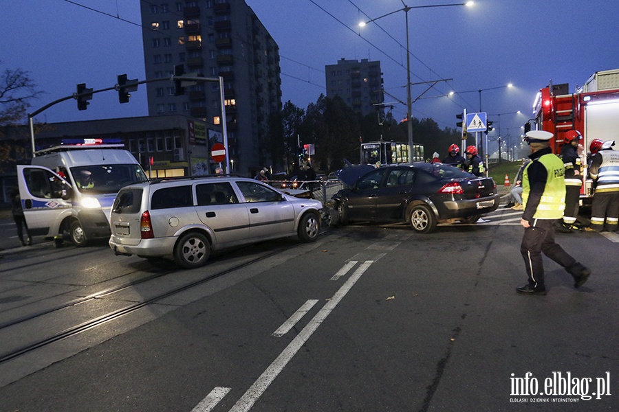 Wypadek na skrzyowaniu Pk.Dabka Pionierska, fot. 16