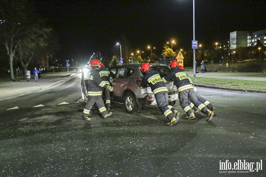 Wypadek nowe rondo ulica Królewiecka, fot. 6