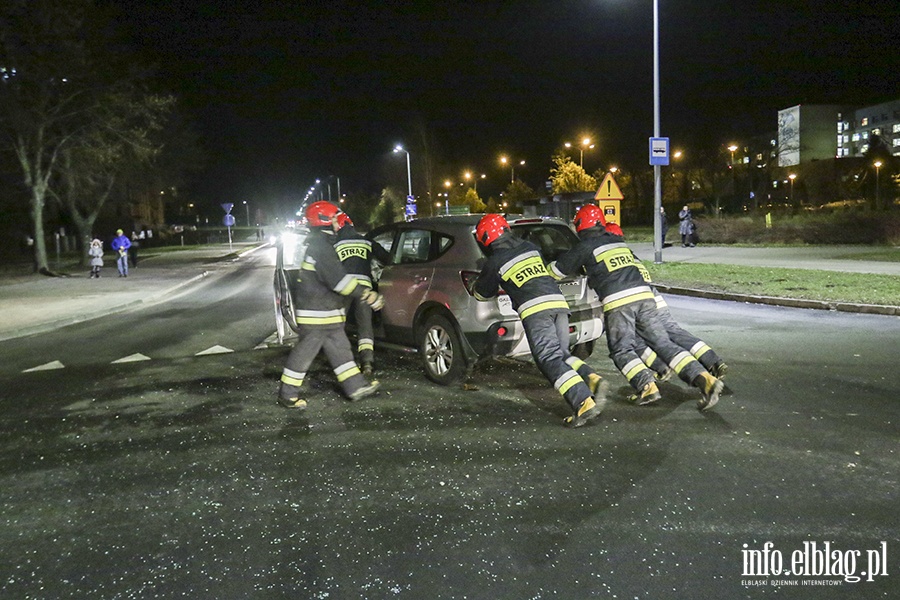 Wypadek nowe rondo ulica Krlewiecka, fot. 6