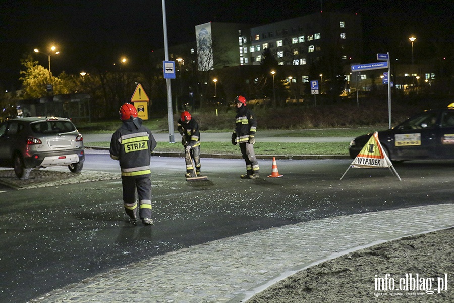 Wypadek nowe rondo ulica Krlewiecka, fot. 9