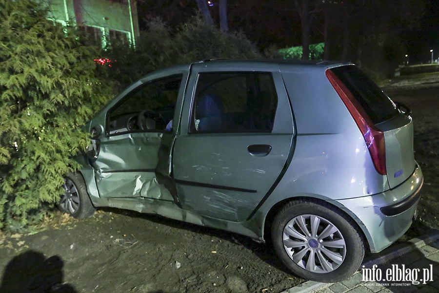 Wypadek nowe rondo ulica Krlewiecka, fot. 15