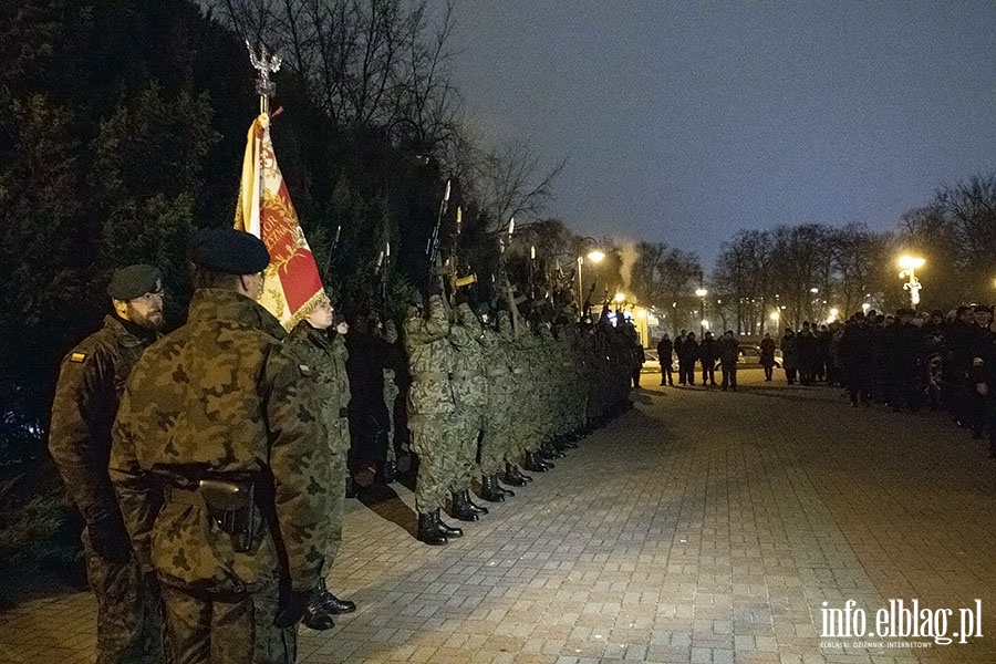 Upamitnili rocznic masakry grudniowej, fot. 25