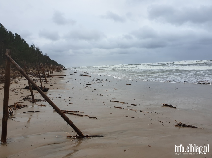 Sztorm na plażach Mierzei Wiślanej, fot. 28
