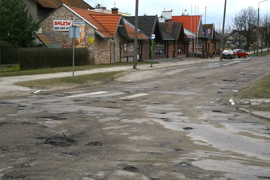 Stan nawierzchni ulicy Niepodległości po zimie, fot. 10