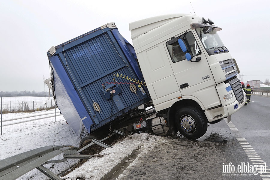 Wypadek ciarwek na wysokoci Janowa, fot. 13