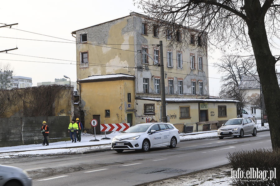 Wyburzono budynek z 1928 roku przy al.Grunwaldzkiej, fot. 1