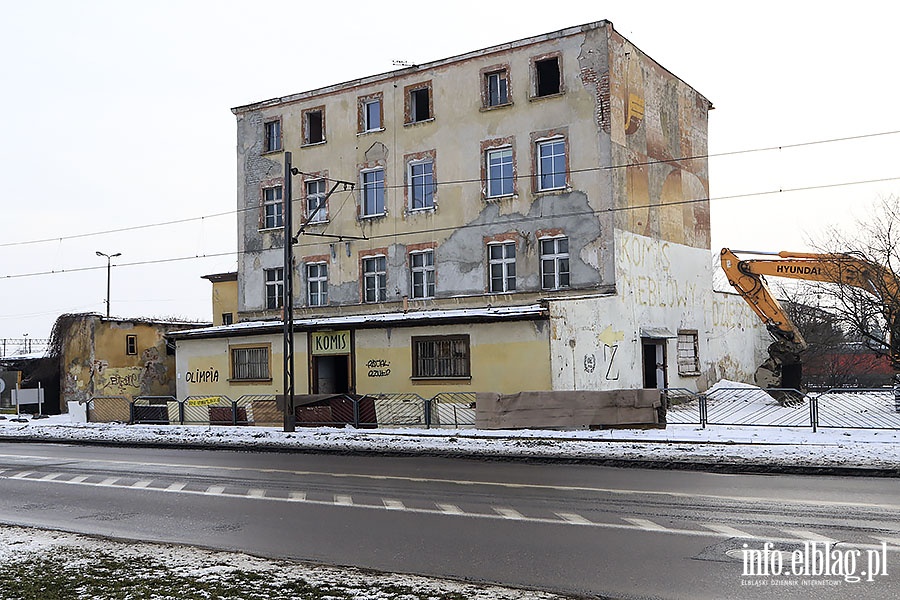 Wyburzono budynek z 1928 roku przy al.Grunwaldzkiej, fot. 2