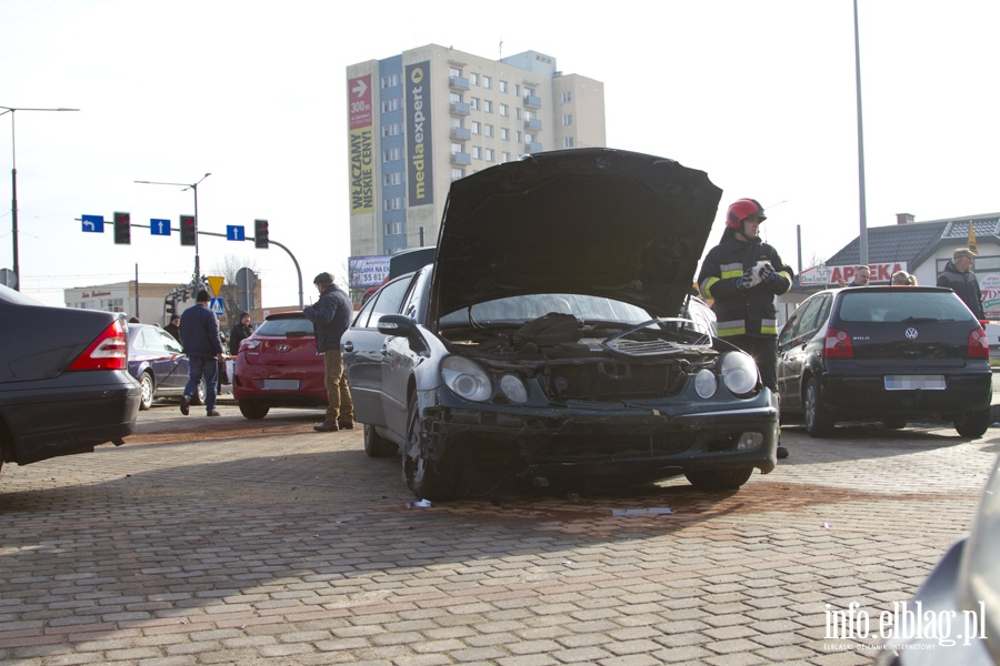 Światowid karambol na parkingu, fot. 11