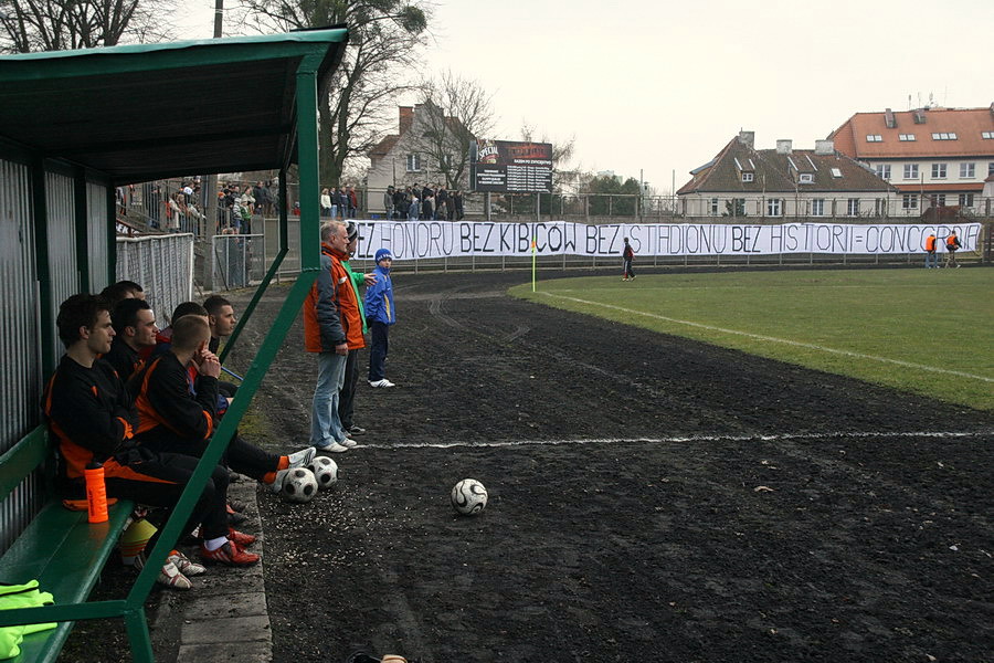 Mecz 16 kolejki III ligi: Concordia Elblg - Olimpia Elblg, fot. 1