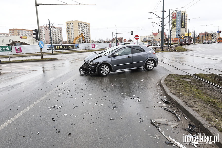 Zderzenie na skrzyowaniu ul. Pk. Dbka z ul. Krlewieck, fot. 4