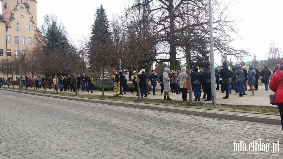 Alarm bombowy w Urzdzie Miasta, fot. 2
