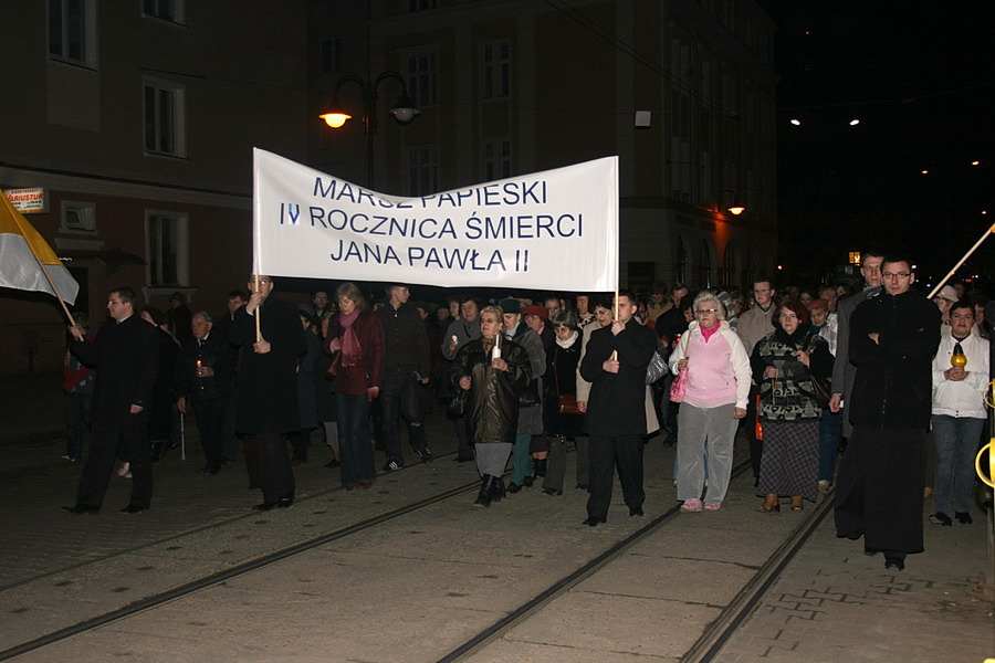 Marsz papieski w IV rocznic mierci Jana Pawa II, fot. 13