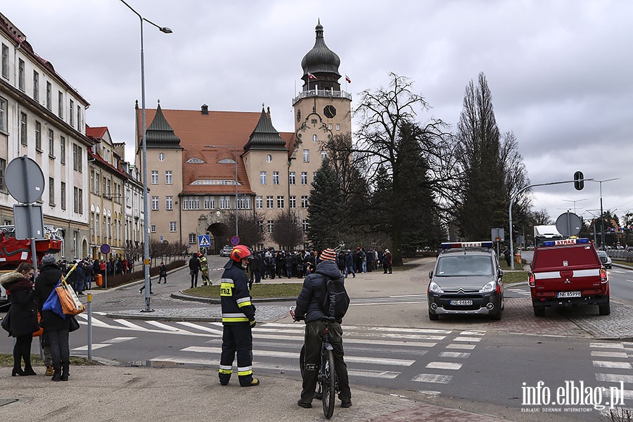 Alarm bombowy w Urzdzie Miejskim, fot. 11