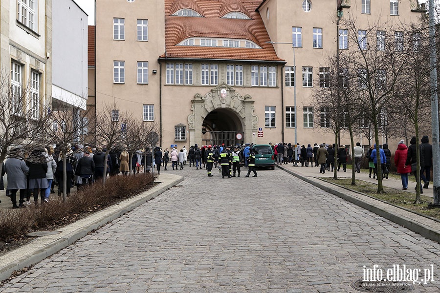 Alarm bombowy w Urzdzie Miejskim, fot. 23