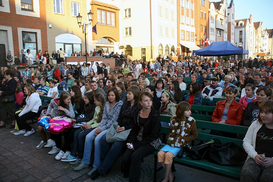 Europarty pod Bramą Targową - 5 urodziny info.elblag.pl i koncert zespołu Afromental, fot. 10