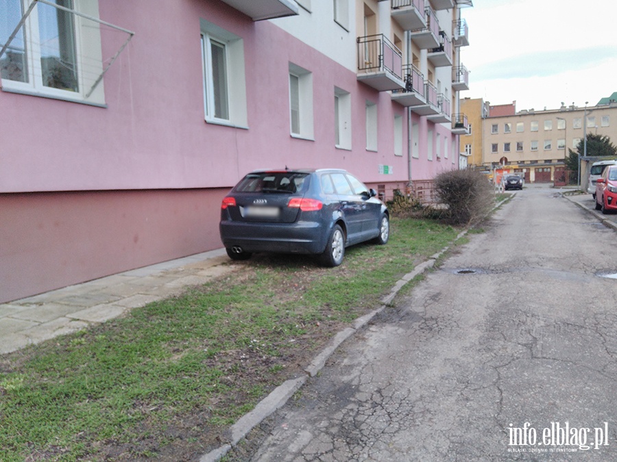 Mistrzowie parkowania w Elblągu część 14, fot. 8