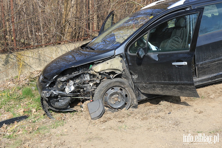 Wypadek na Królewieckiej w kierunku na Milejewo. , fot. 7