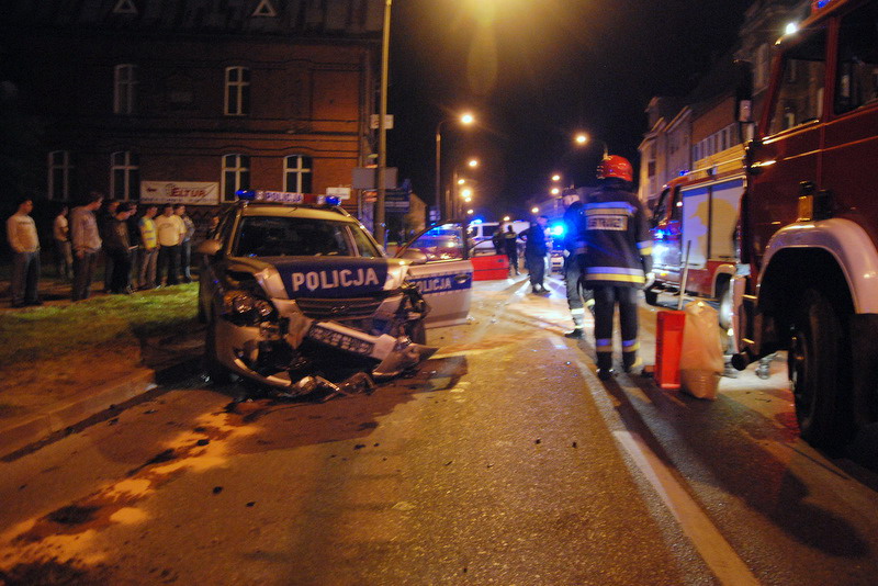 Pijany kierowca szalał nocą po mieście, fot. 6