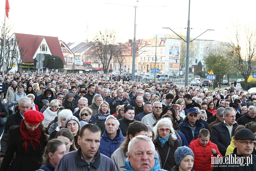 Droga krzyowa przesza ulicami Elblga., fot. 22