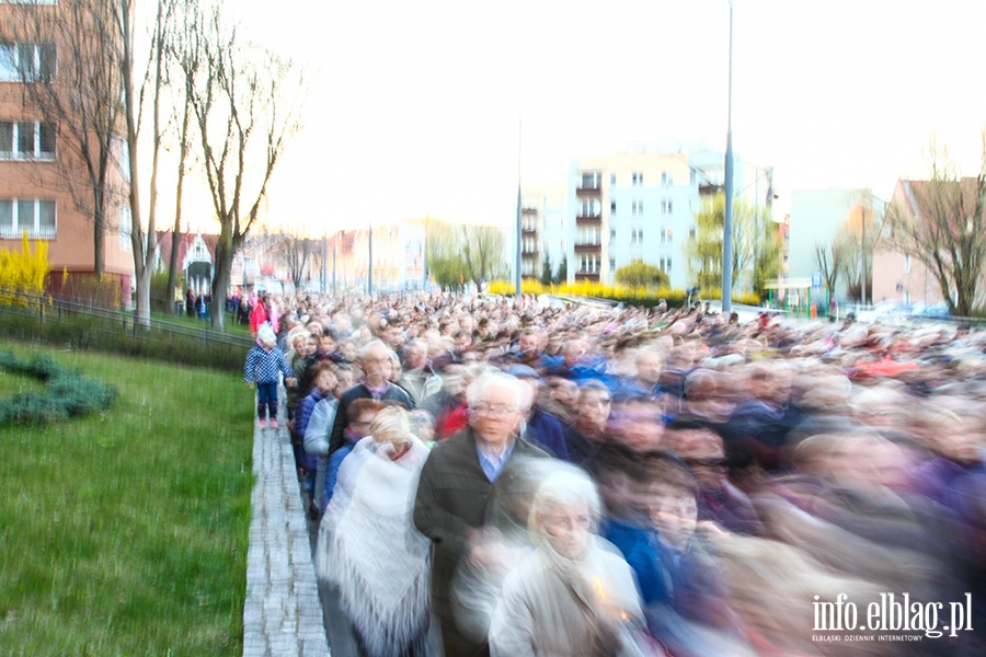 Droga krzyowa przesza ulicami Elblga., fot. 27