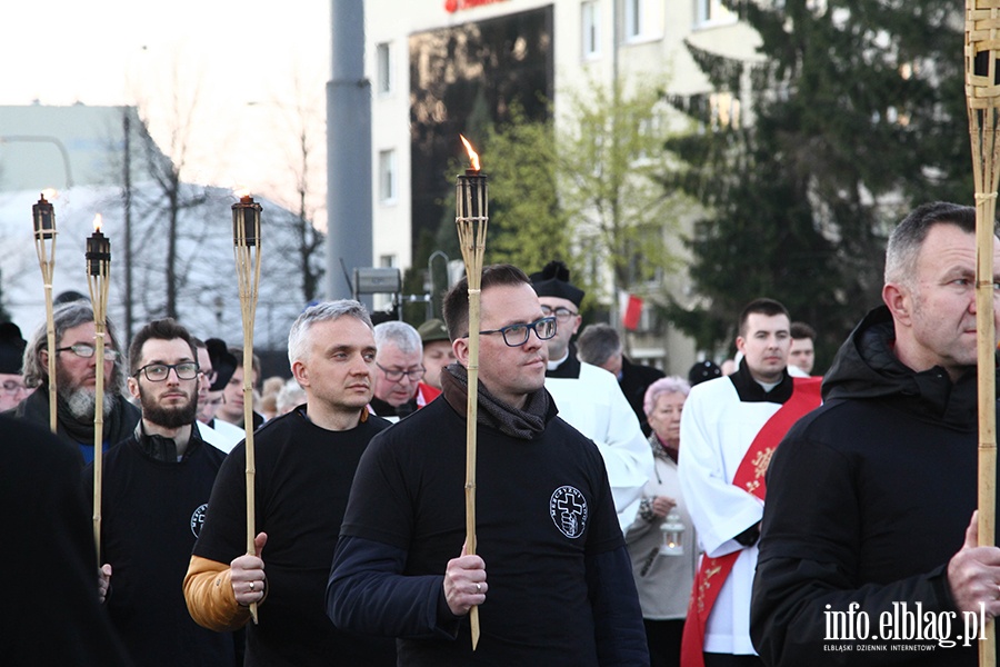 Droga krzyowa przesza ulicami Elblga., fot. 30