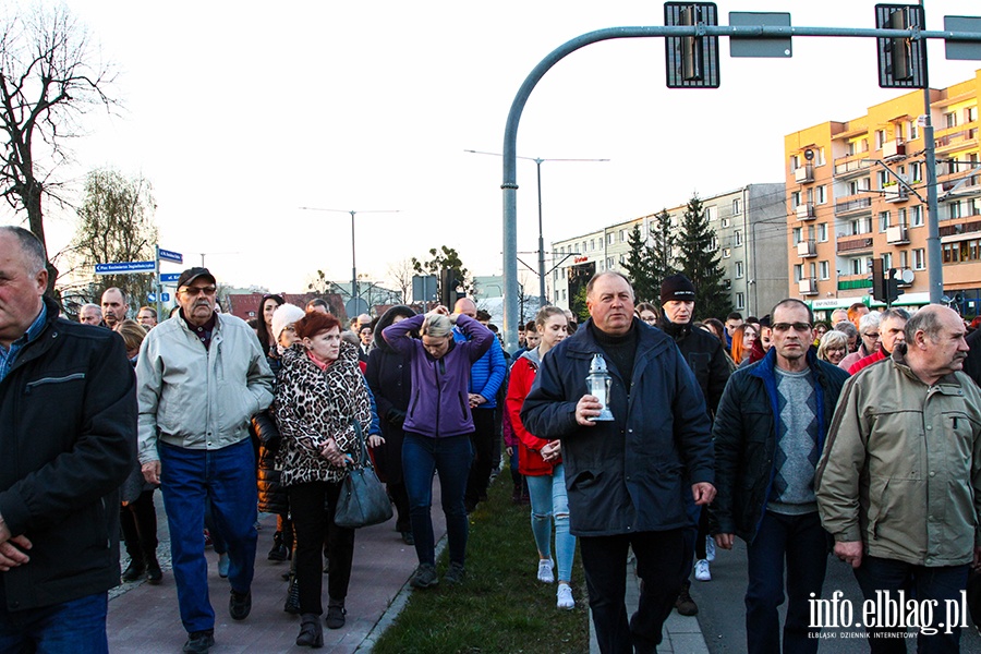 Droga krzyowa przesza ulicami Elblga., fot. 33