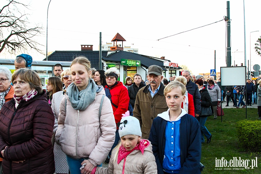 Droga krzyowa przesza ulicami Elblga., fot. 41