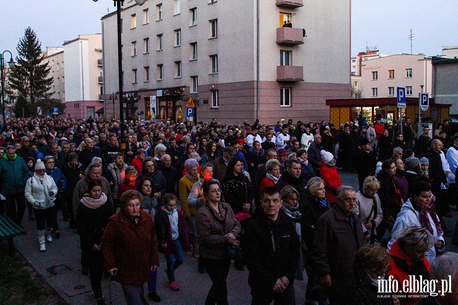 Droga krzyowa przesza ulicami Elblga., fot. 58