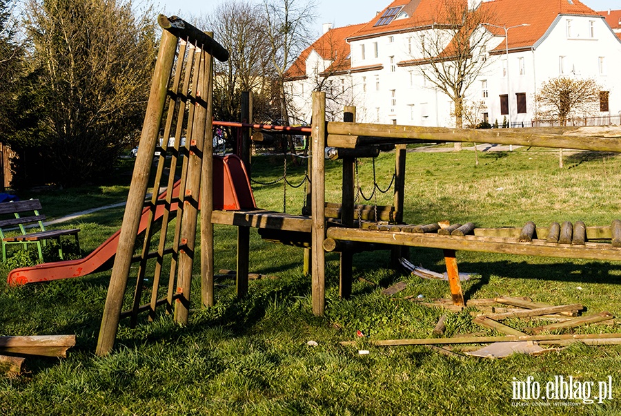 Jaka jest skala zniszczeń i dewastacji mienia komunalnego na terenie Elbląga?, fot. 10
