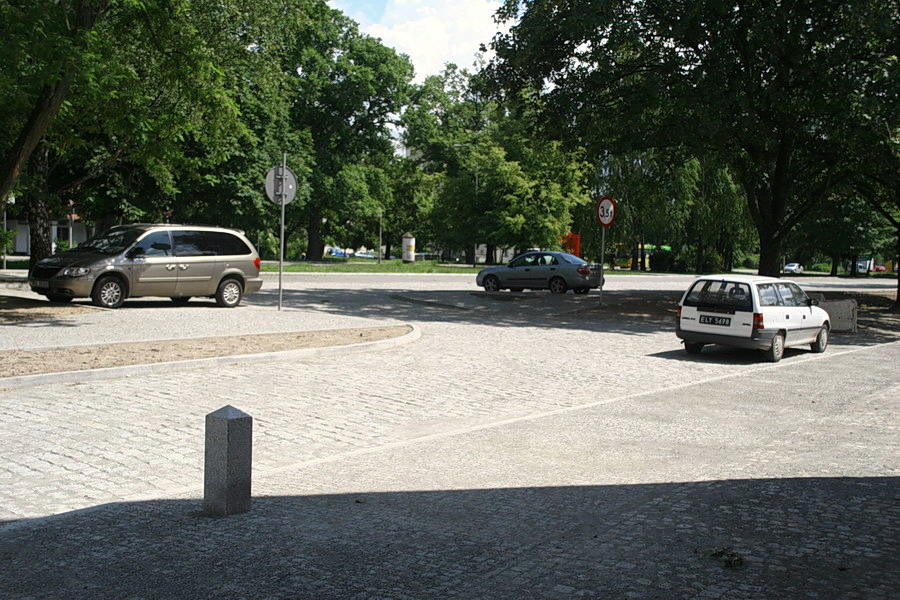 Nowy parking przy ul. Rycerskiej na Starym Mieście, fot. 15