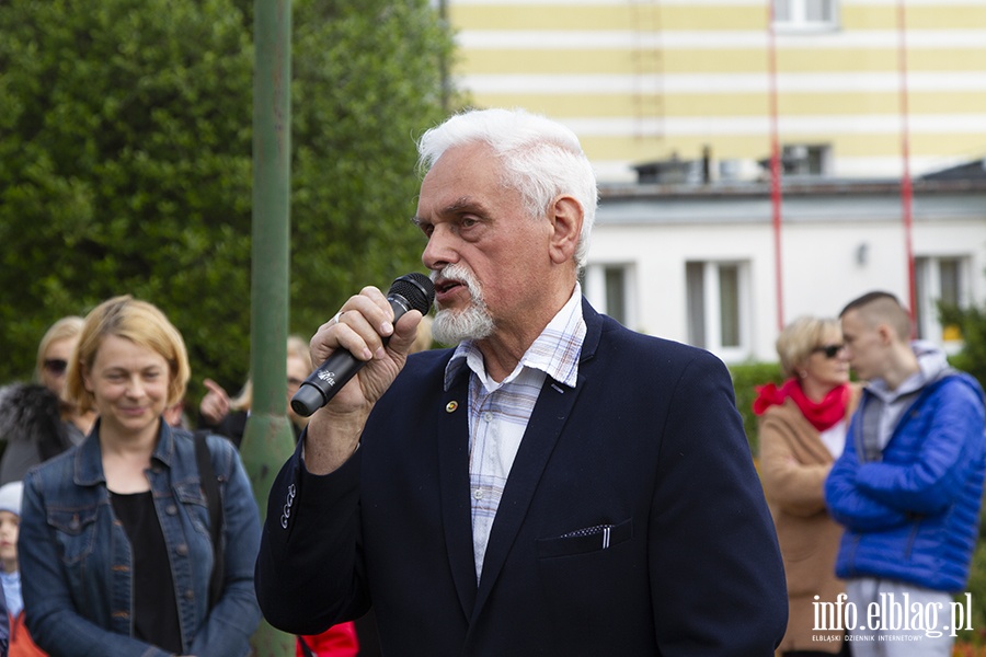 Galeria - "  Ju 4 budki dla pszcz powstay na terenie placwek szkolno-wychowawczych w naszym miecie ", fot. 28