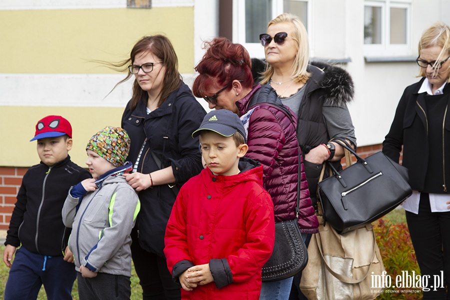 Galeria - "  Ju 4 budki dla pszcz powstay na terenie placwek szkolno-wychowawczych w naszym miecie ", fot. 29