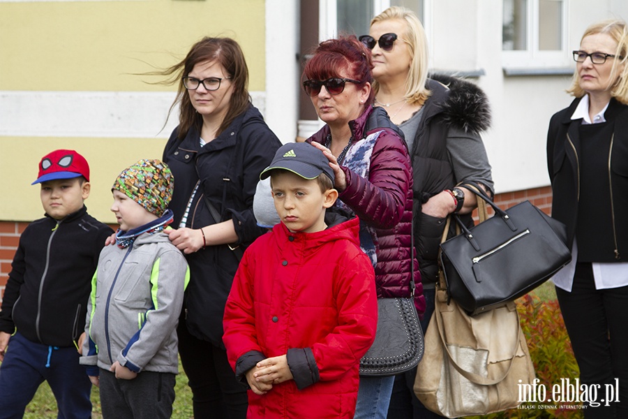 Galeria - "  Ju 4 budki dla pszcz powstay na terenie placwek szkolno-wychowawczych w naszym miecie ", fot. 30