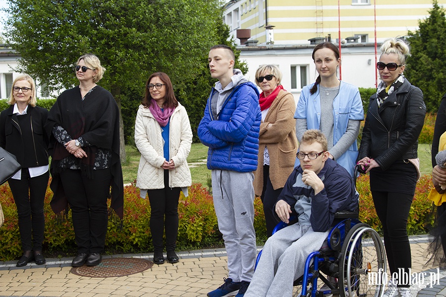 Galeria - "  Ju 4 budki dla pszcz powstay na terenie placwek szkolno-wychowawczych w naszym miecie ", fot. 32