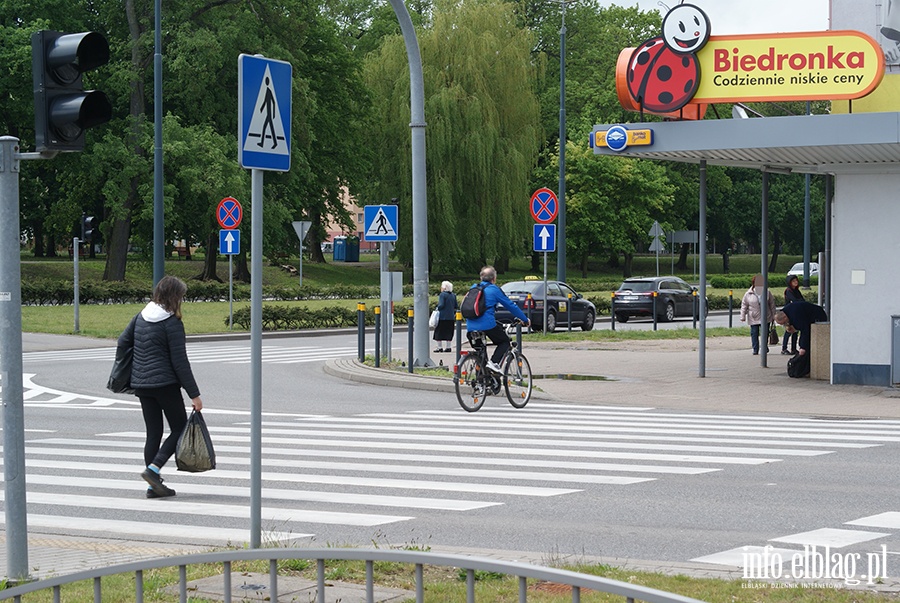 UWAGA! Rowerzyci na przejciach dla pieszych, fot. 1