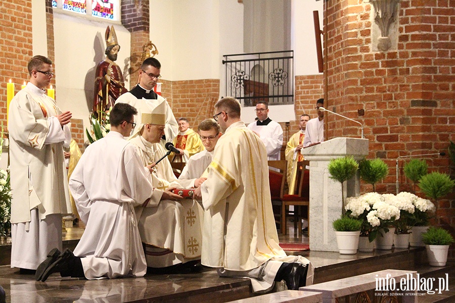  Święcenie kandydatów na diakonów w elbląskiej , fot. 31