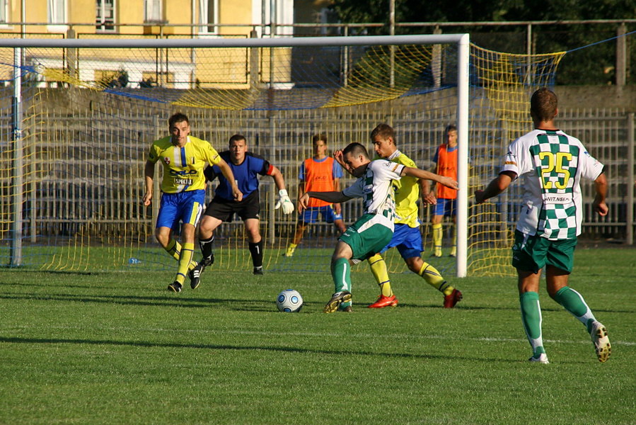 Mecz 3 kolejki II ligi Olimpia Elblg - wit Nowy Dwr Maz. 5-6, fot. 35