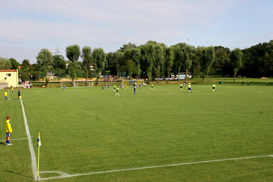 Nowy kompleks sportowy przy ul. Moniuszki i mecz 2 kolejki IV ligi Olimpia 2004 - Tcza Biskupiec, fot. 22