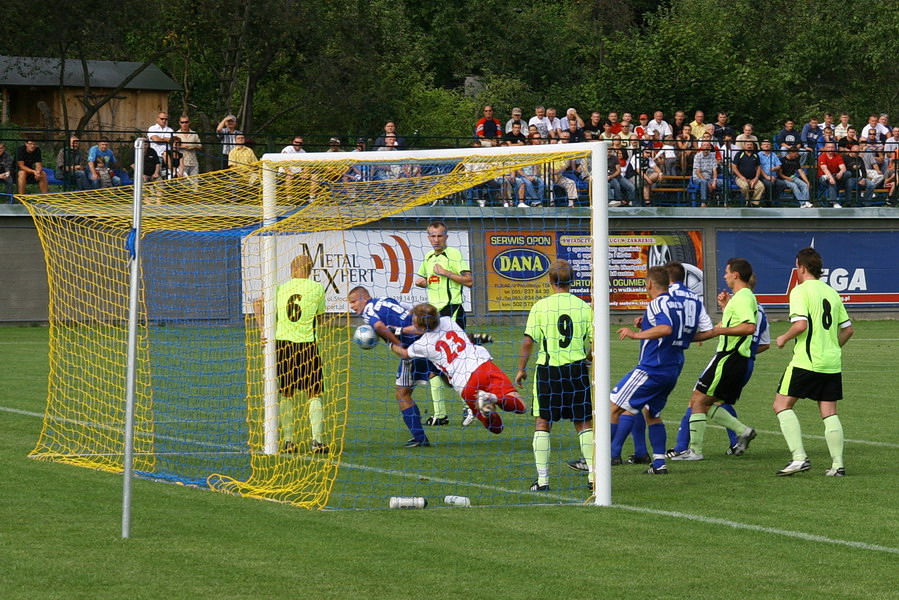 Nowy kompleks sportowy przy ul. Moniuszki i mecz 2 kolejki IV ligi Olimpia 2004 - Tcza Biskupiec, fot. 35